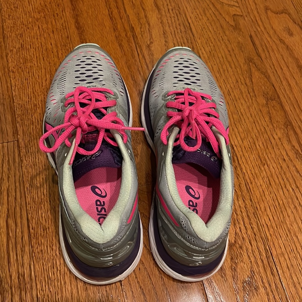 ASICS gel-kayano sneaker women size 7 excellent condition